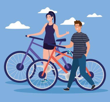 Kadın ve erkek bulutların önünde bisiklet sürüyor.