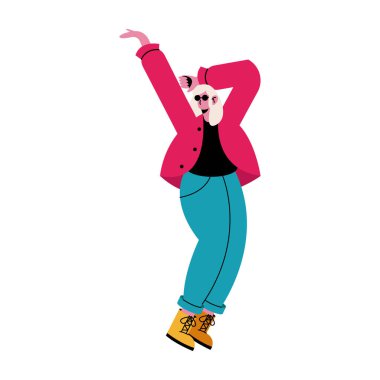 Güneş gözlüğü takan sarışın genç bir kadın.