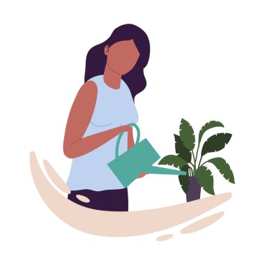 Fıskiyeli afro kadın.