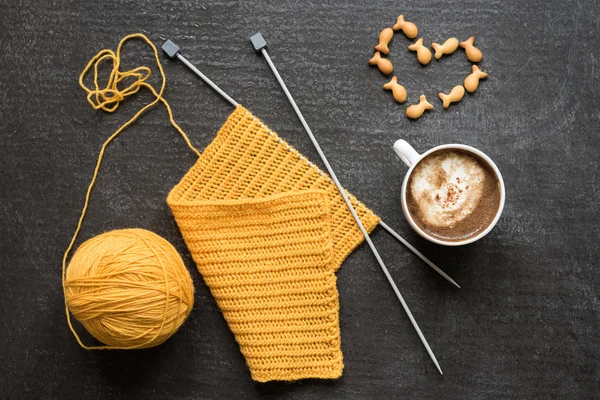 Tejer, taza de café y corazón — Foto de Stock