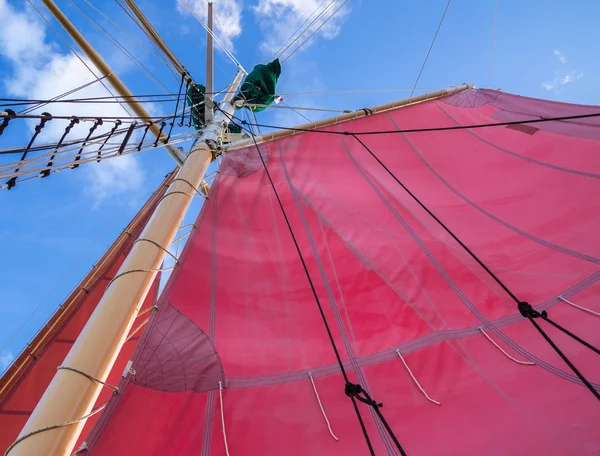 Red Sails and Rigging — Stock Photo, Image