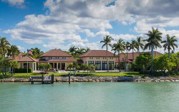 Naples, Florida Waterside ev — Stok fotoğraf