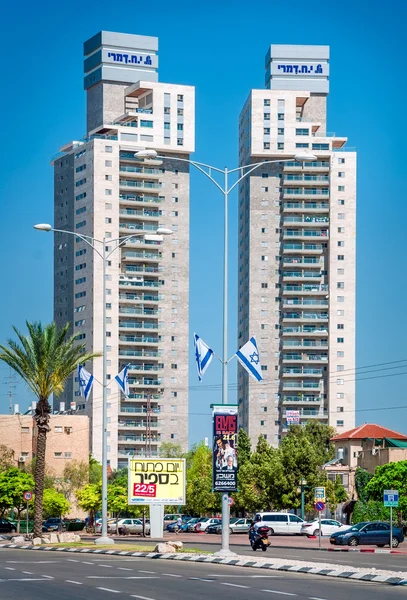 Novos edifícios altos em Beersheba . — Fotografia de Stock