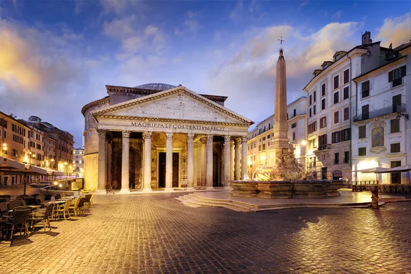 Panteão à noite, Roma, Itália — Fotografia de Stock