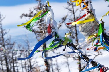 28 Şubat 2020, Sibirya, Rusya: Rusya 'nın Baykal Gölü' ndeki Ogoy Adası 'nda güneşli bir günde Aydınlanmanın Budist duası