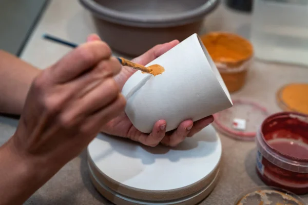 Women Hands Painting Pottery Object — Stock Photo, Image