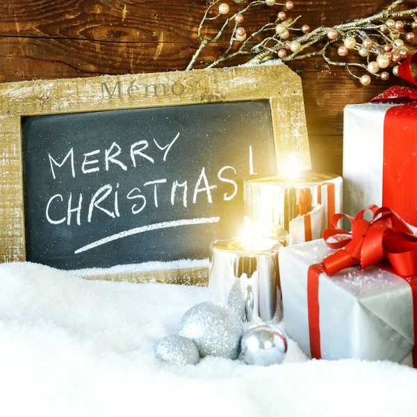 Alardes de regalo y velas para Navidad — Foto de Stock