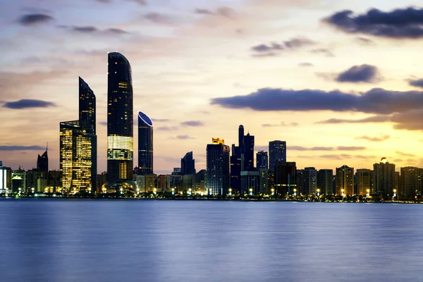 Skyline d'Abu Dhabi — Photo