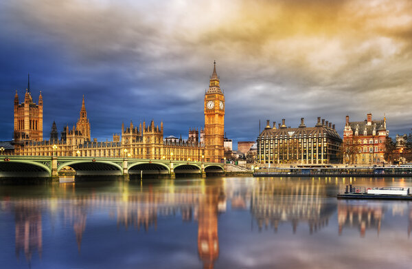 depositphotos_73192281-stock-photo-big-ben-and-house-of.jpg