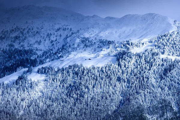 Montaña en invierno —  Fotos de Stock