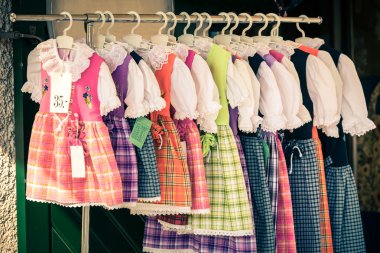 Ulusal kostüm kadın için tarz