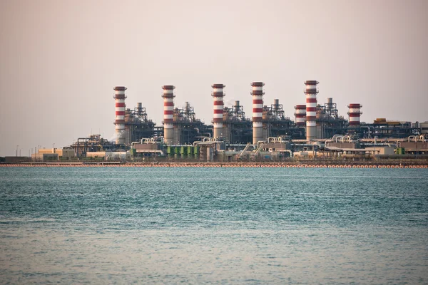 View of big oil refinery on a sky background — Stock Photo, Image