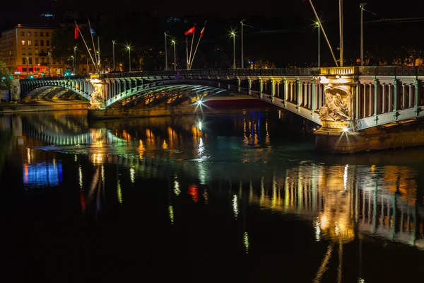 Cityscape of Lyon, France at night — Stock Photo, Image