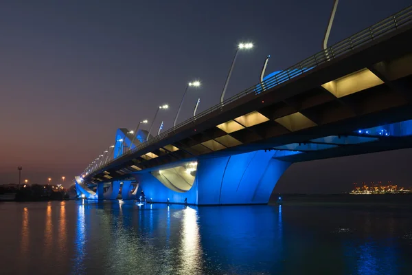 Sheikh Zayed köprü gece — Stok fotoğraf