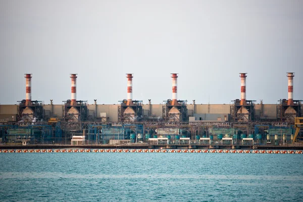 View of big oil refinery on a sky background — Stock Photo, Image