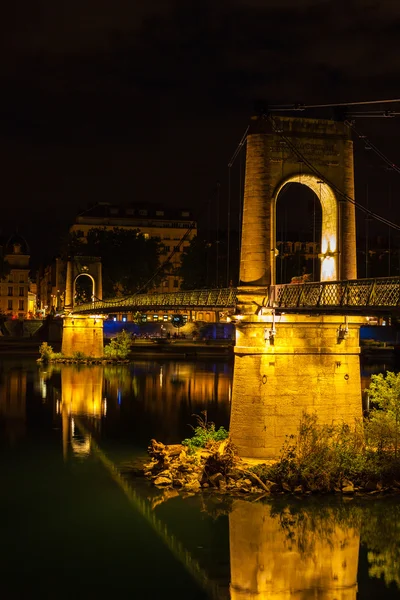 Puente sobre el río Ródano en Lyon — Foto de Stock