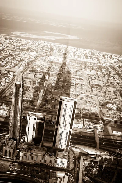 Dubai cena da manhã no centro . — Fotografia de Stock