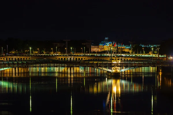 Paisaje urbano de Lyon, Francia por la noche —  Fotos de Stock