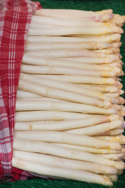 Asperges fraîches — Photo