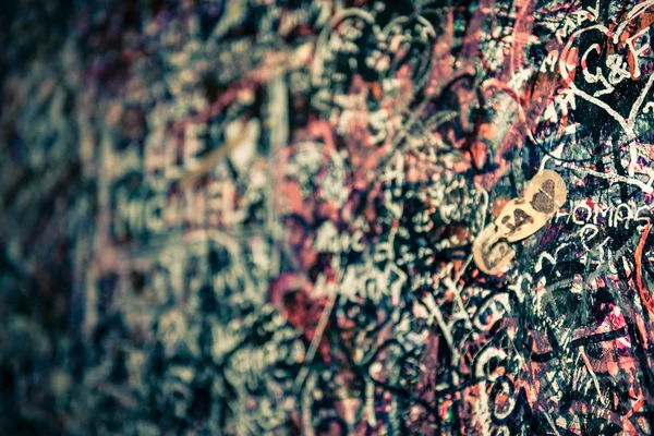 The wall full of messages, Verona, Italy. — Stock Photo, Image