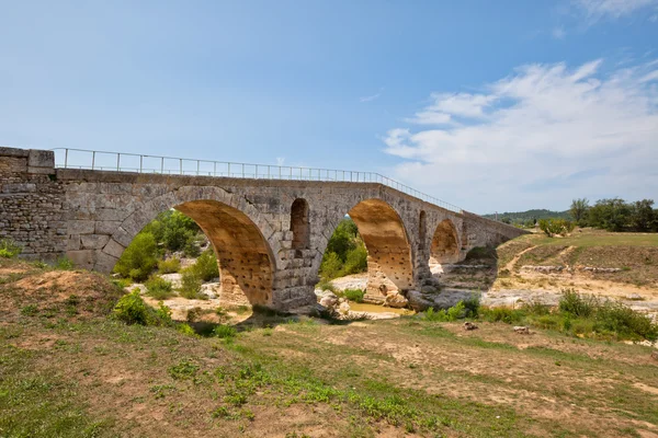 Puente Julien en Provenza, Francia — Foto de Stock