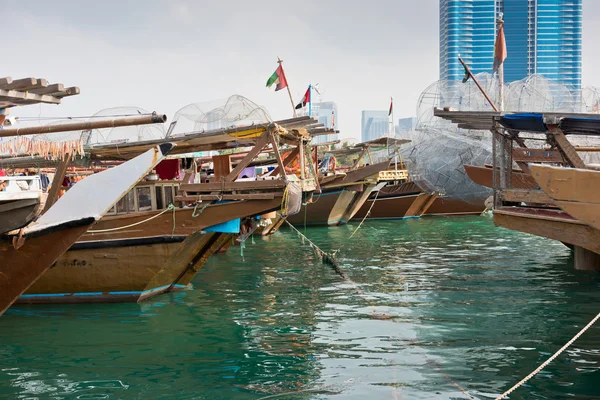 Skyline with old fishing boats — Stock Photo, Image