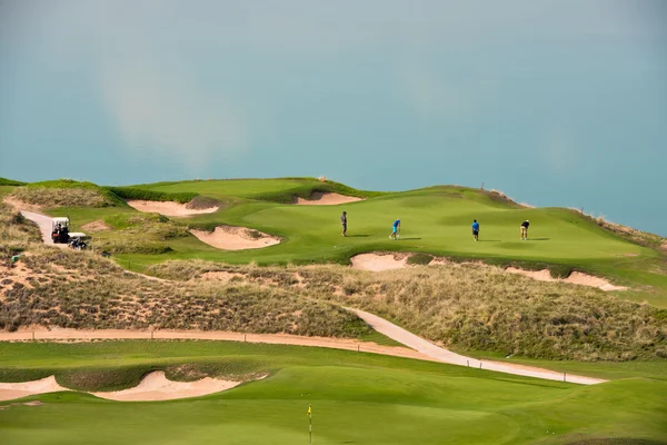 Golfresort met het landschap van de zee — Stockfoto