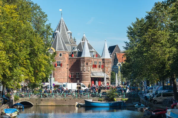 Pohled Waag naváží dům v Amsterdamu — Stock fotografie