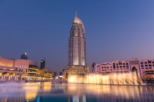 Dubai fountains show at the Dubai Mall — Stock Photo, Image