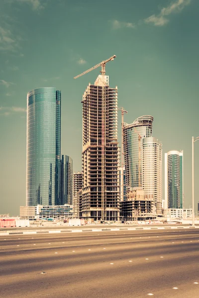 Abu Dhabi nieuw district met wolkenkrabbers — Stockfoto