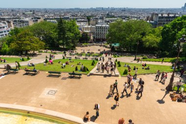  Sacre Coeur Bazilikası tepesinden Paris