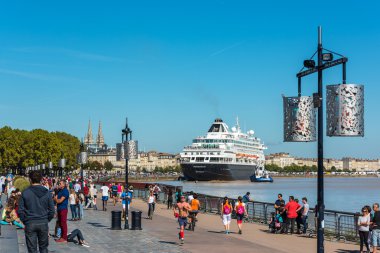 yolcu gemisi Prinsendam Bordeaux, Fransa