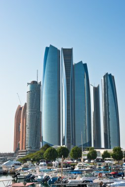 İskele ve Etihad kuleleri