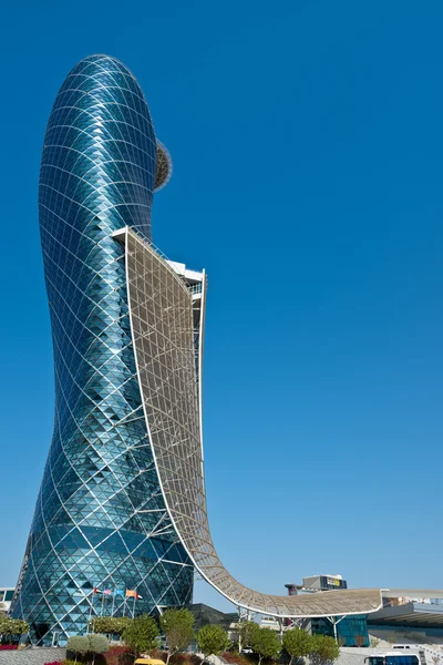 Capital Gate tower in Abu Dhabi — Stock Photo, Image