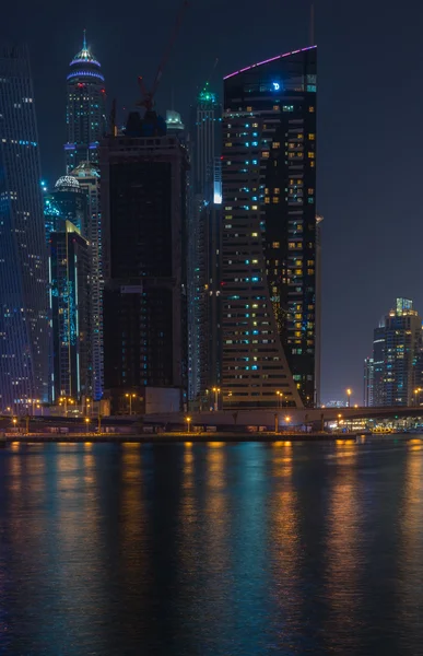 Night view of Dubai Marina — Stock Photo, Image