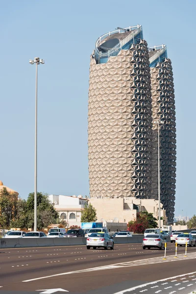 Al Bahr torens in Abu Dhabi — Stockfoto