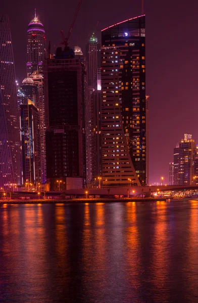 Vista noturna da marina de Dubai — Fotografia de Stock