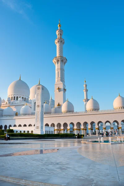 Sheikh Zayed fehér Mosque — Stock Fotó