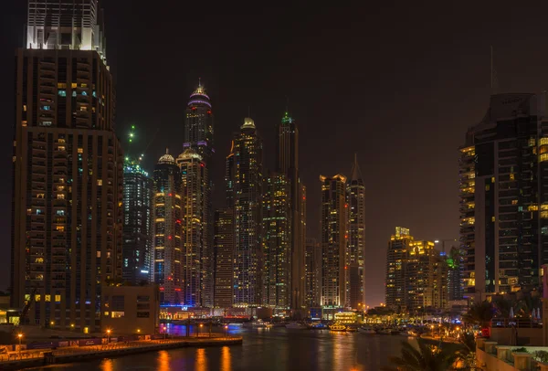 Nachtansicht der Marina von Dubai — Stockfoto