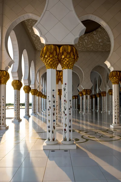 Мечеть шейха Заєда білий — стокове фото