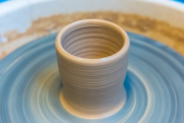 Pottering - creating a clay cup — Stock Photo, Image
