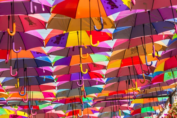 Guarda-chuvas coloridos em Dubai — Fotografia de Stock