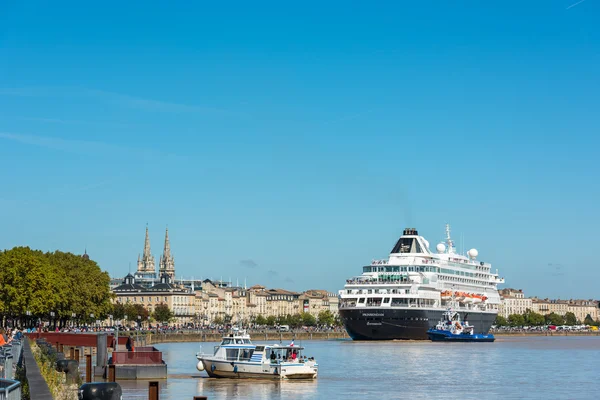 Ünlü Hollandalı gemisi Prinsendam  