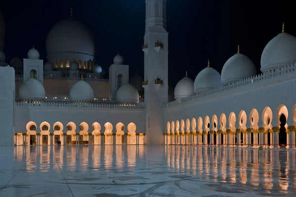 Sheikh Zayed fehér Mosque — Stock Fotó