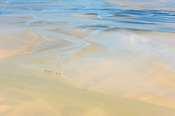 Uitzicht vanaf de muren van Mont Saint Michel — Stockfoto