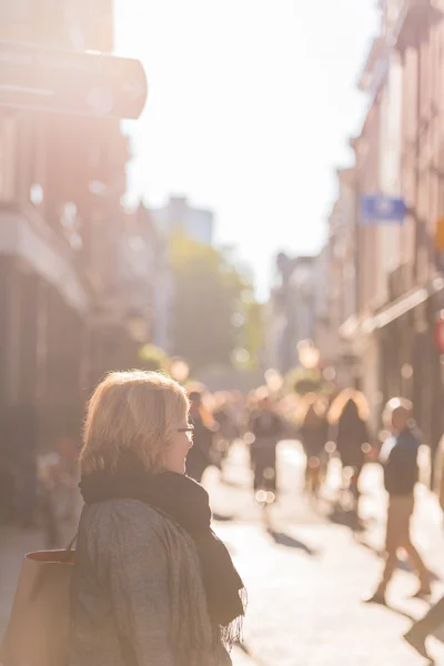 Ludzie na ulicy Utrecht — Zdjęcie stockowe