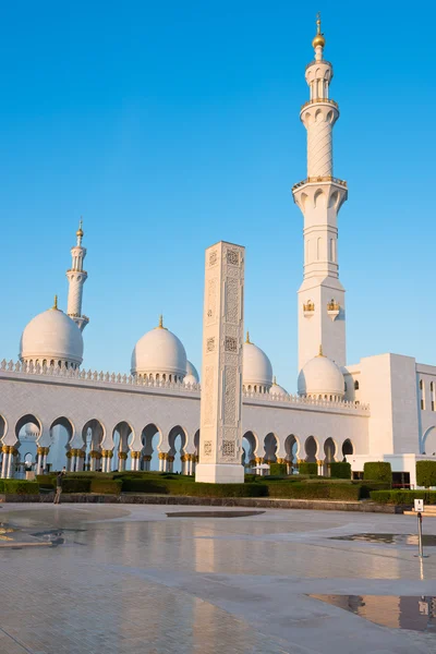 Sheikh Zayed fehér mecset Abu Dhabiban — Stock Fotó