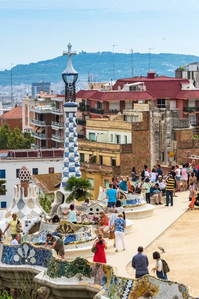 Tourists in Park Guell, Barcelona, Spain — Stock Photo, Image