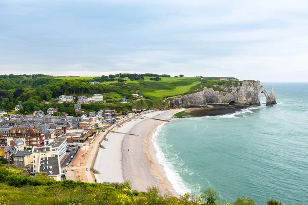 Pohled na záliv Etretat — Stock fotografie