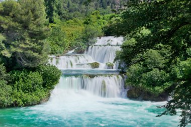 Doğal Krka şelaleler